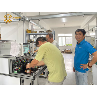 Equipaggiamento di prova dell'armatura Resistenza in corrente continua Induttanza Isolamento da sovratensioni Rotation Hi-Pot fornitore