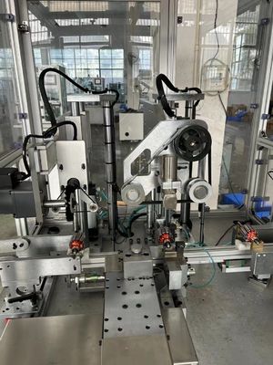 La macchina di tornitura del commutatore in linea di produzione automatica